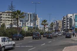 Image du Maroc Professionnelle de  Même à la fin du Boulevard Abdelmoumen on constate cette transformation radicale. Des immeubles de plus de cinq étages ont remplacés les petites villas et ateliers qui existait jusqu'au début des année soixante-dix, Lundi 6 Avril 2009. (Photo / Abdeljalil Bounhar) 